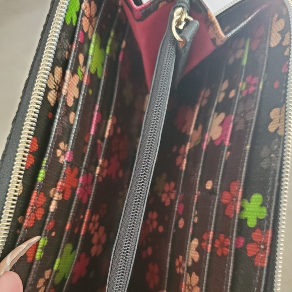 Wallet - Picture 2 of 2